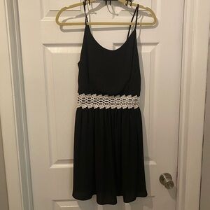 Black and White Finn & Clover Dress - Size Medium